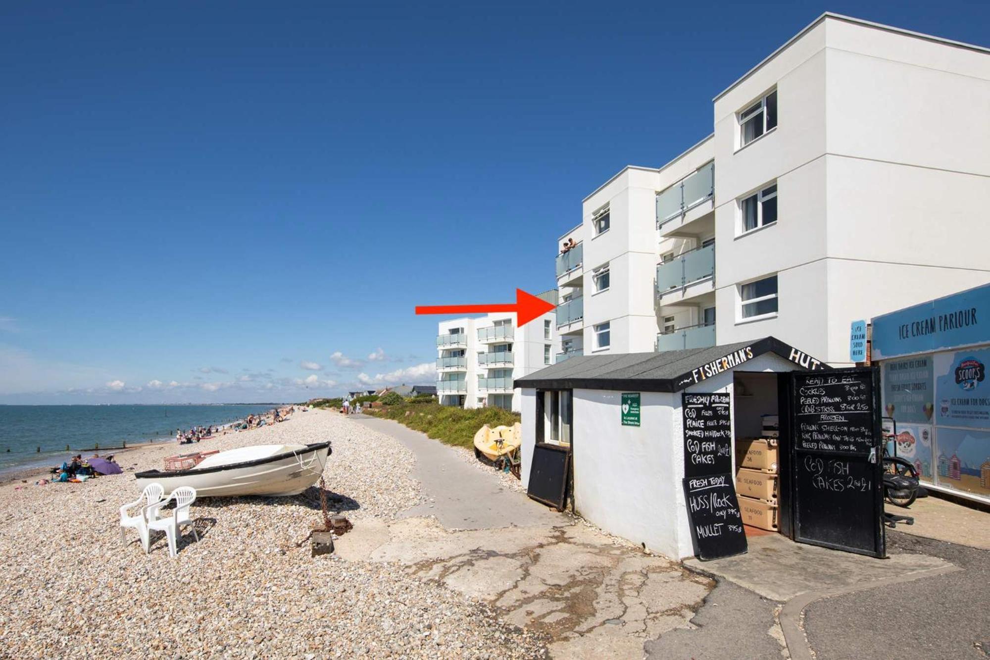 High-End Beachfront Getaway Sea View King Bed East Wittering Exterior photo