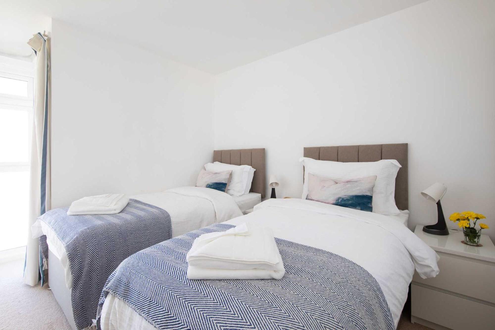 High-End Beachfront Getaway Sea View King Bed East Wittering Exterior photo