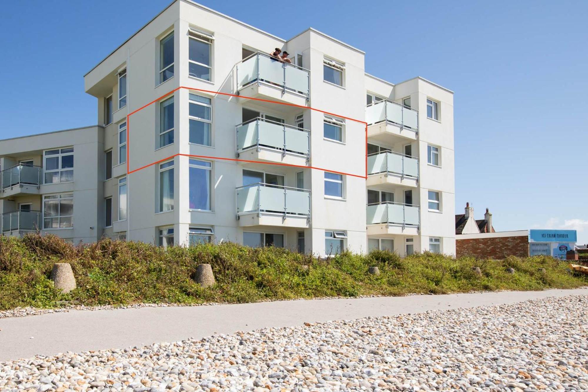 High-End Beachfront Getaway Sea View King Bed East Wittering Exterior photo